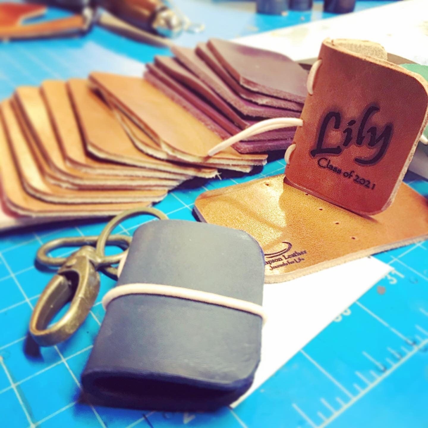 TINY TN Backpack Tag/ Keychain Full Grain Leather